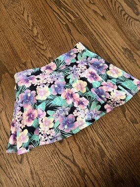 Girl’s Adorable M 7/8 Floral Skirt